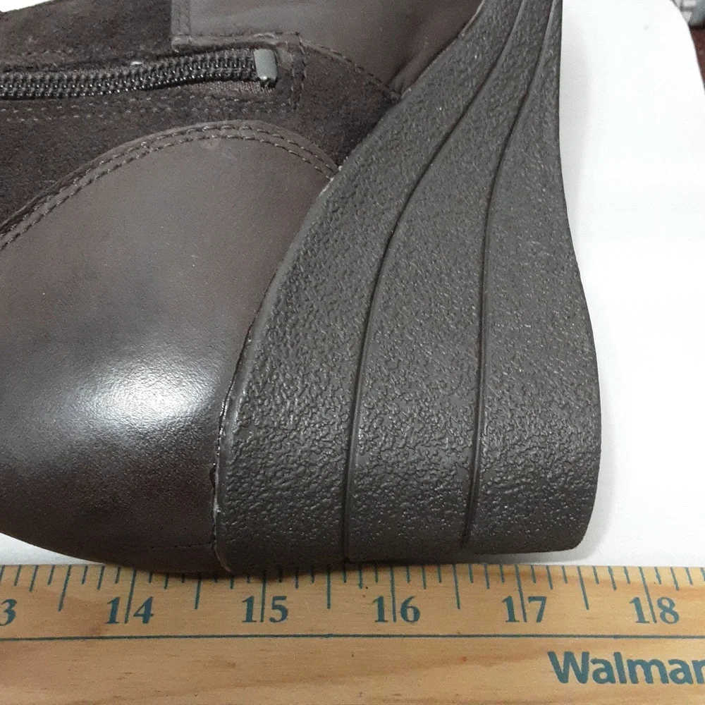UGG Lesley Stout Women's 7 Brown Waterproof Suede Wedge Knee-High‎ Boots